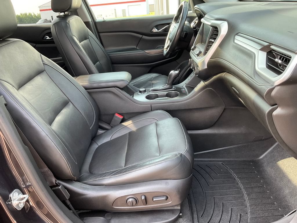 2017 GMC Acadia SLT
