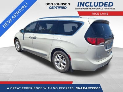 2017 Chrysler Pacifica Touring-L Plus