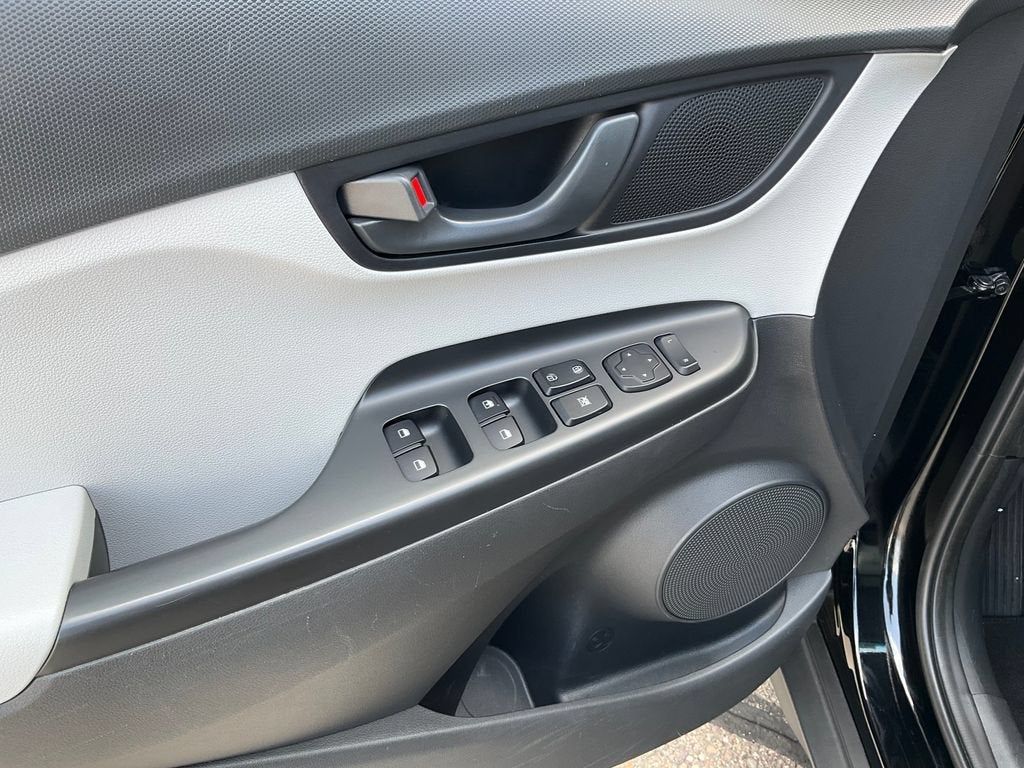 2023 Hyundai Kona SE