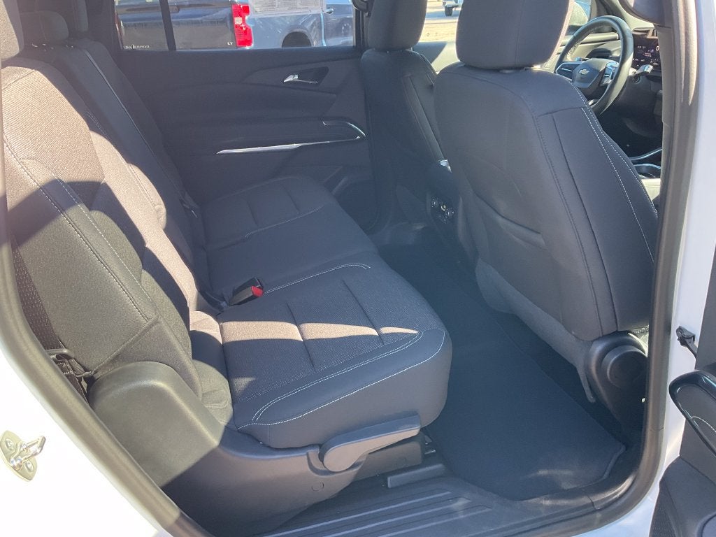 2024 Chevrolet Traverse LS