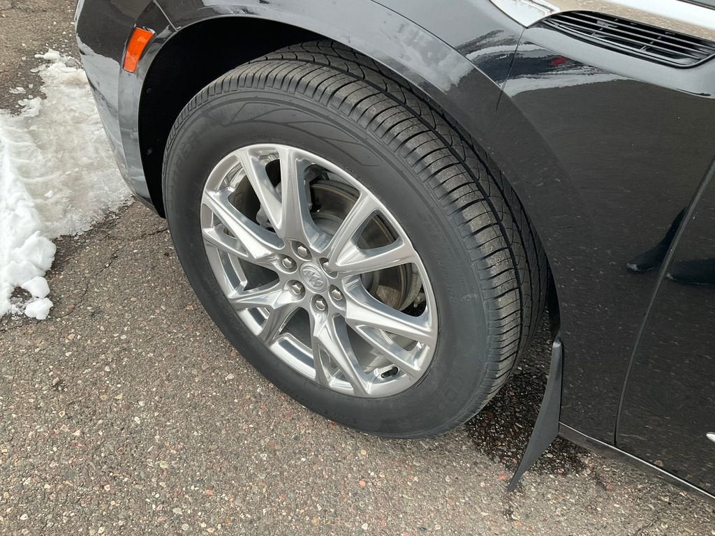 2022 Buick Enclave Essence