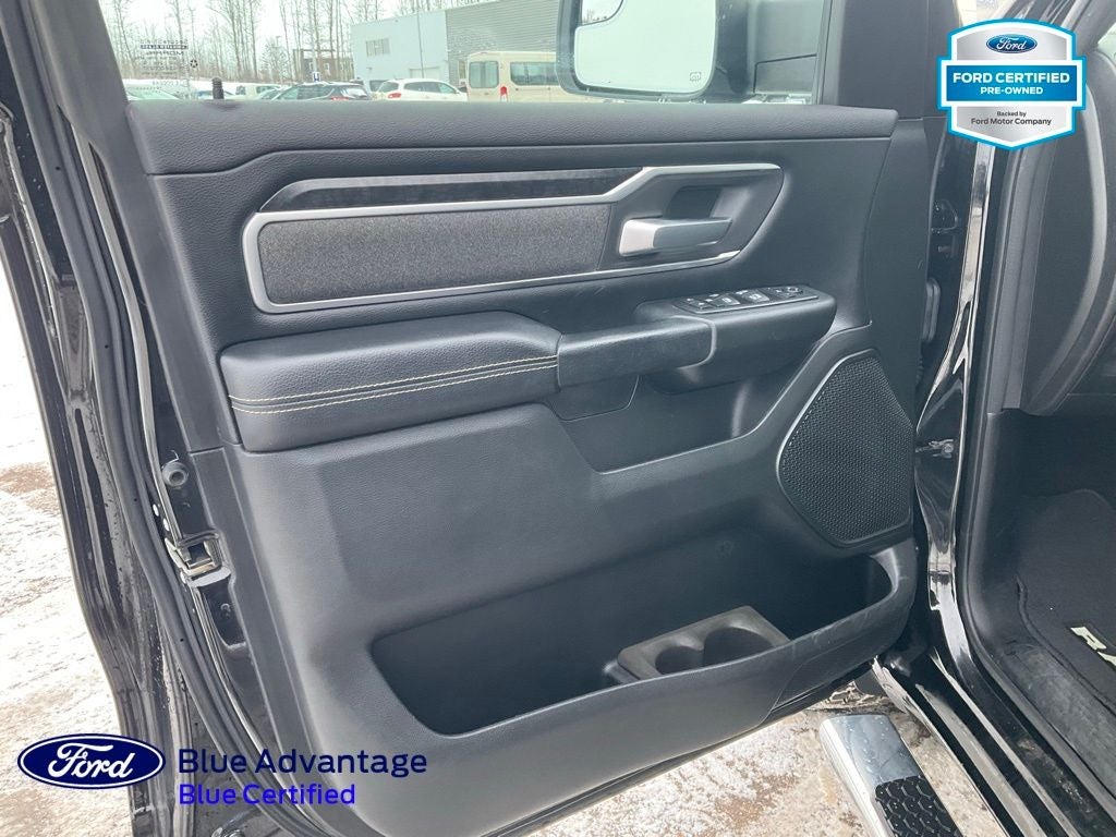 2020 RAM 1500 Big Horn Crew Cab 4x4 5'7' Box