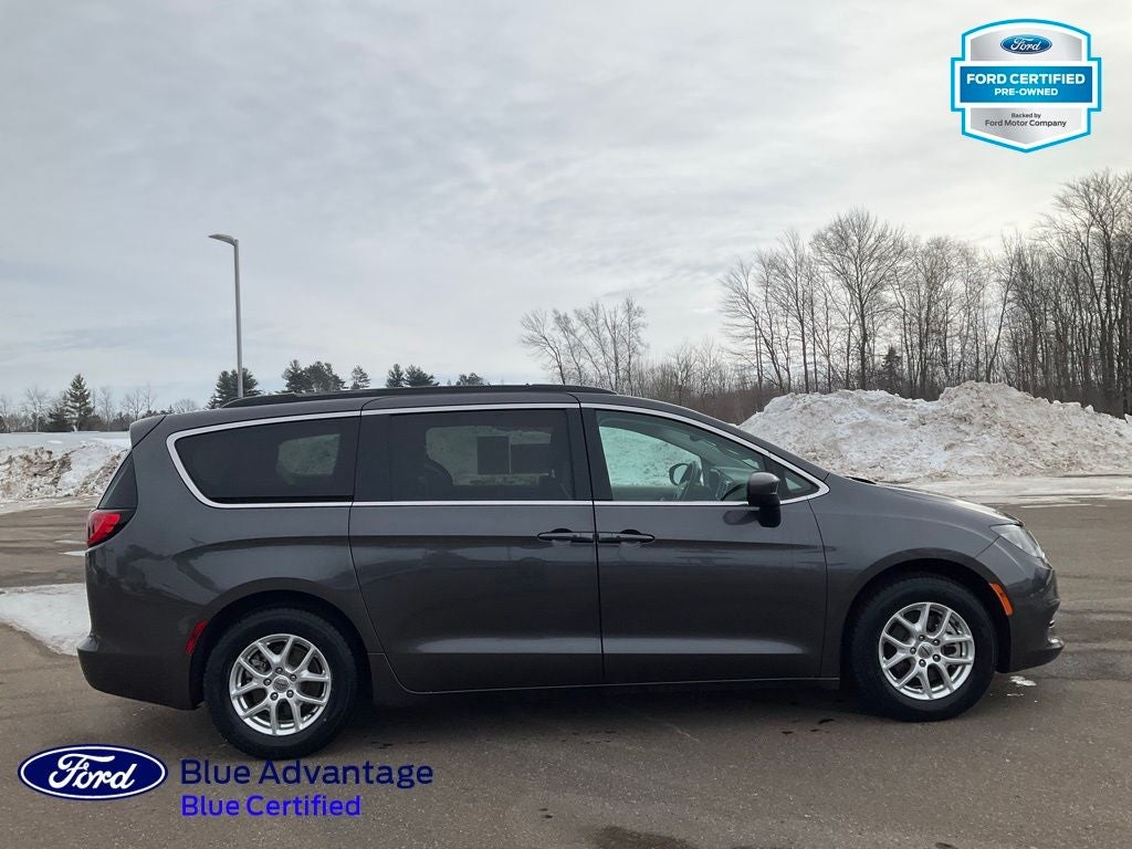 2021 Chrysler Voyager LXI