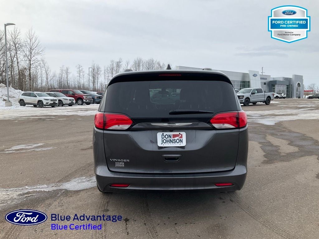 2021 Chrysler Voyager LXI