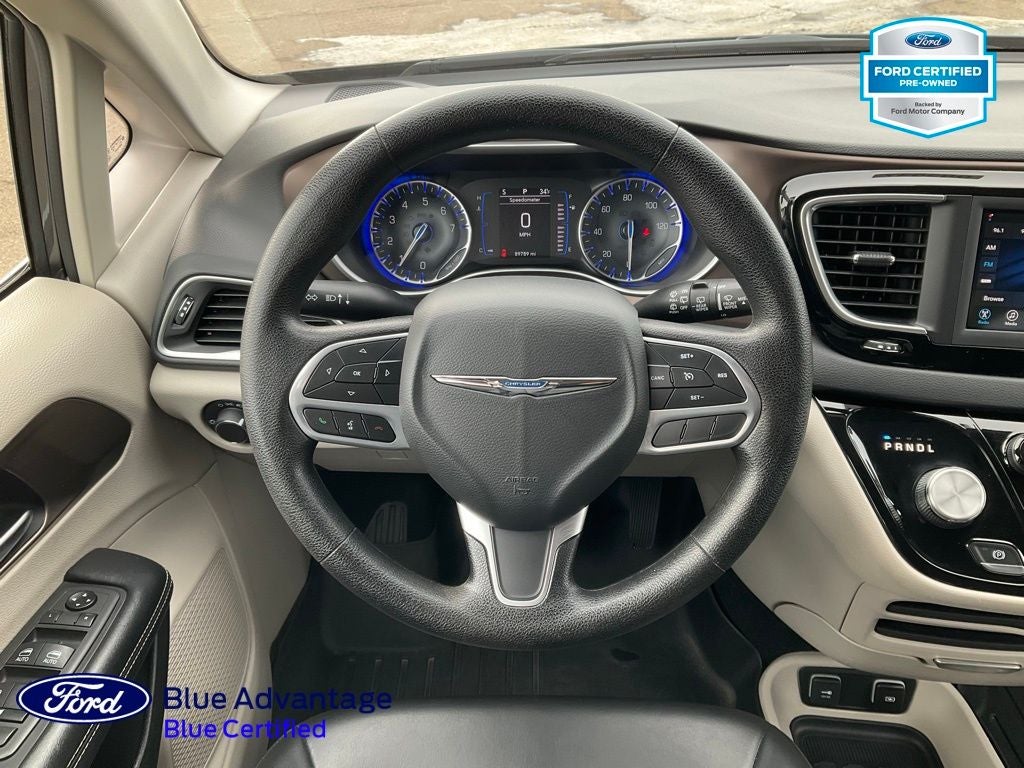 2021 Chrysler Voyager LXI