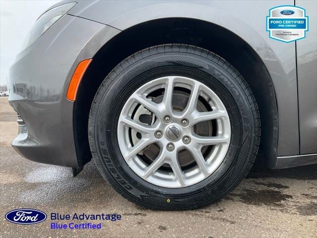 2021 Chrysler Voyager LXI