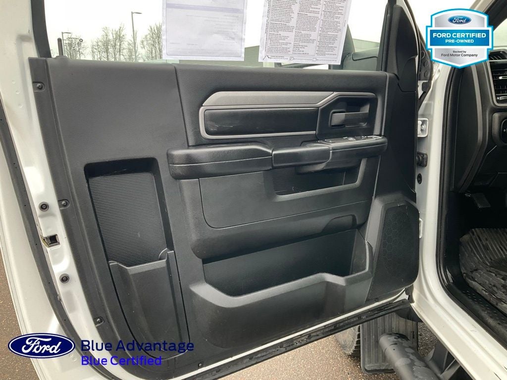 2023 RAM 5500 Chassis Tradesman