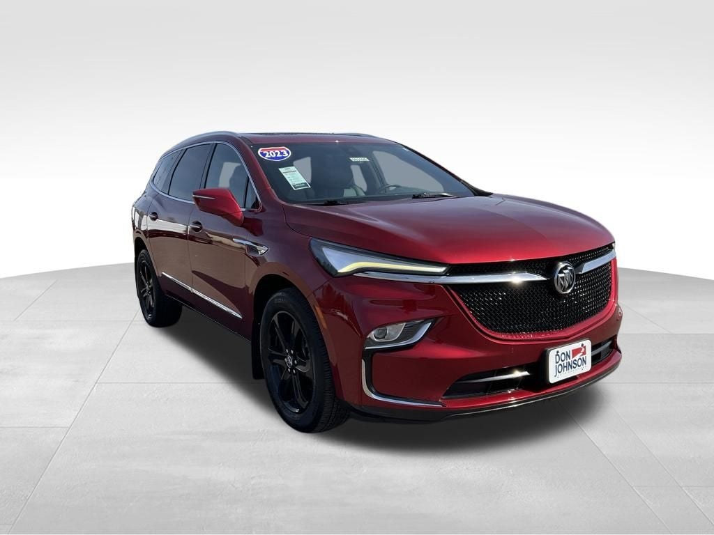2023 Buick Enclave Essence