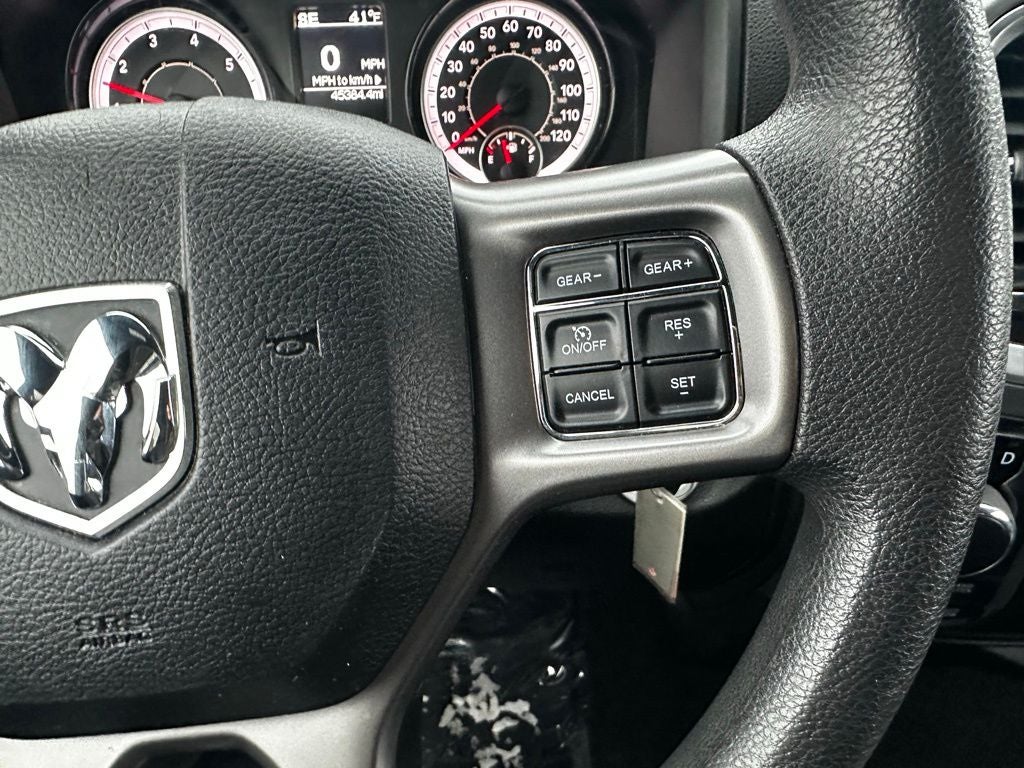 2024 RAM 1500 Classic Warlock Crew Cab 4x4 5'7' Box