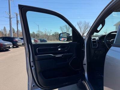 2024 RAM 1500 Laramie Crew Cab 4x4 5'7' Box