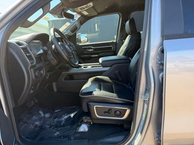 2024 RAM 1500 Laramie Crew Cab 4x4 5'7' Box