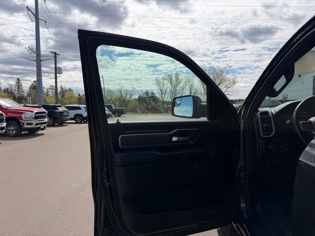 2022 RAM 1500 Big Horn Crew Cab 4x4 6'4' Box