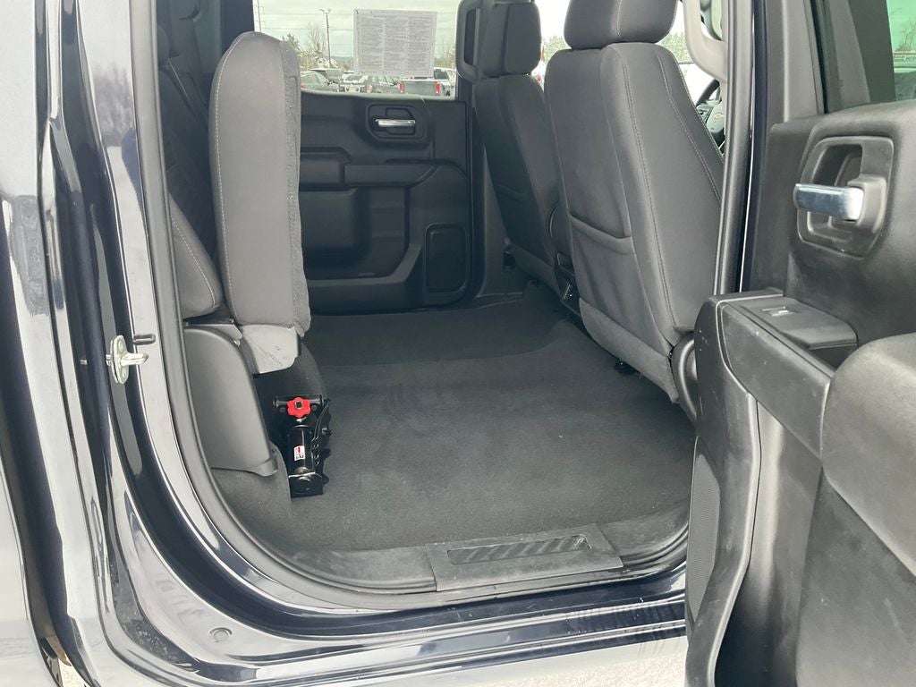 2023 Chevrolet Silverado 1500 4WD Crew Cab Short Bed Custom