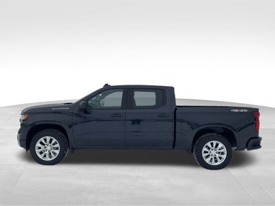 2023 Chevrolet Silverado 1500 4WD Crew Cab Short Bed Custom