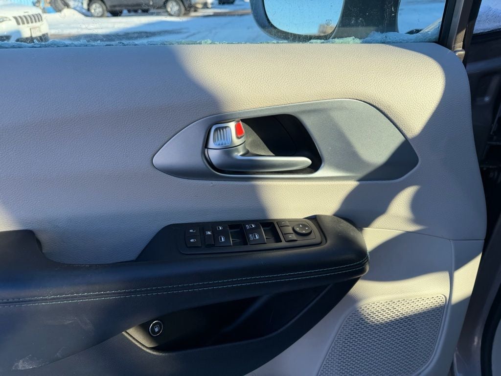 2017 Chrysler Pacifica Hybrid Platinum