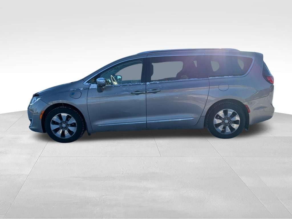 2017 Chrysler Pacifica Hybrid Platinum
