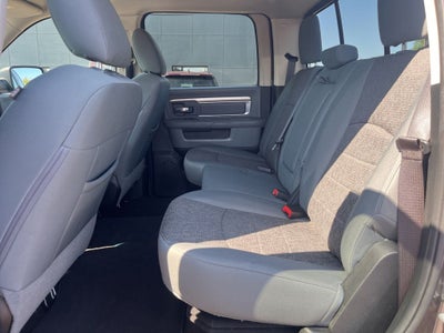 2017 RAM 1500 Big Horn Crew Cab 4x4 5'7' Box