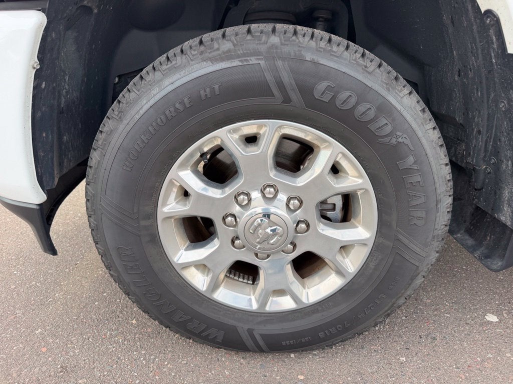 2022 RAM 2500 Laramie Crew Cab 4x4 6'4' Box