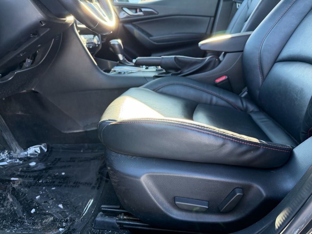 2015 Mazda Mazda3 Hatchback i Grand Touring