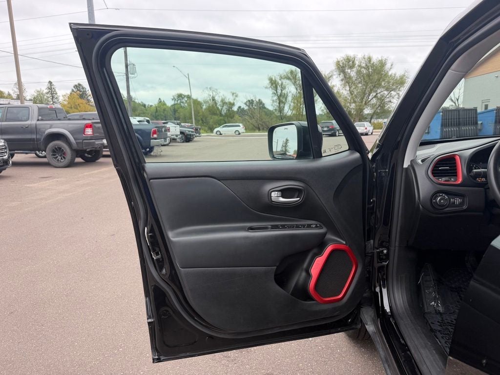 2023 Jeep Renegade Trailhawk 4x4